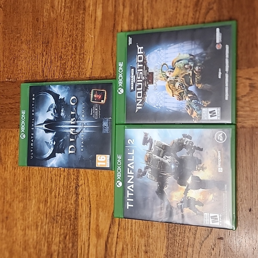 Bundle of three XBOX ONE games: Titan Fall 2, Inquisitior, Diablo 3